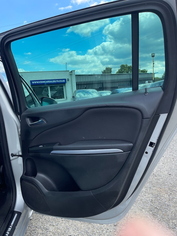 Used Vauxhall Zafira Tourer 2017 for sale - 75196649: Photo 27