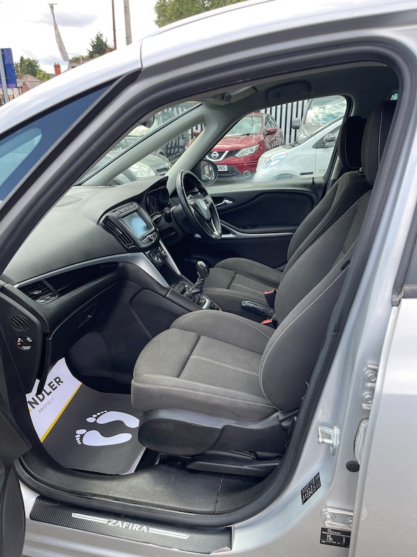 Used Vauxhall Zafira Tourer 2017 for sale - 75196649: Photo 43