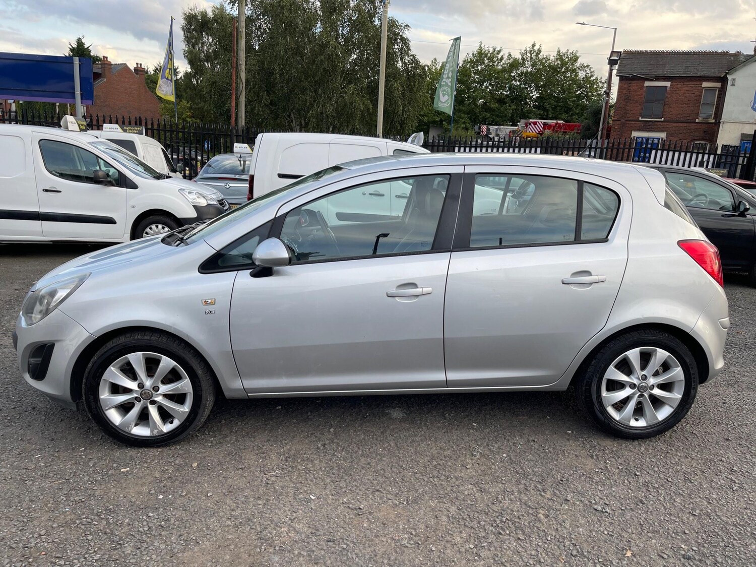 Used Vauxhall Corsa 2014 for sale - 77692055: Photo 5