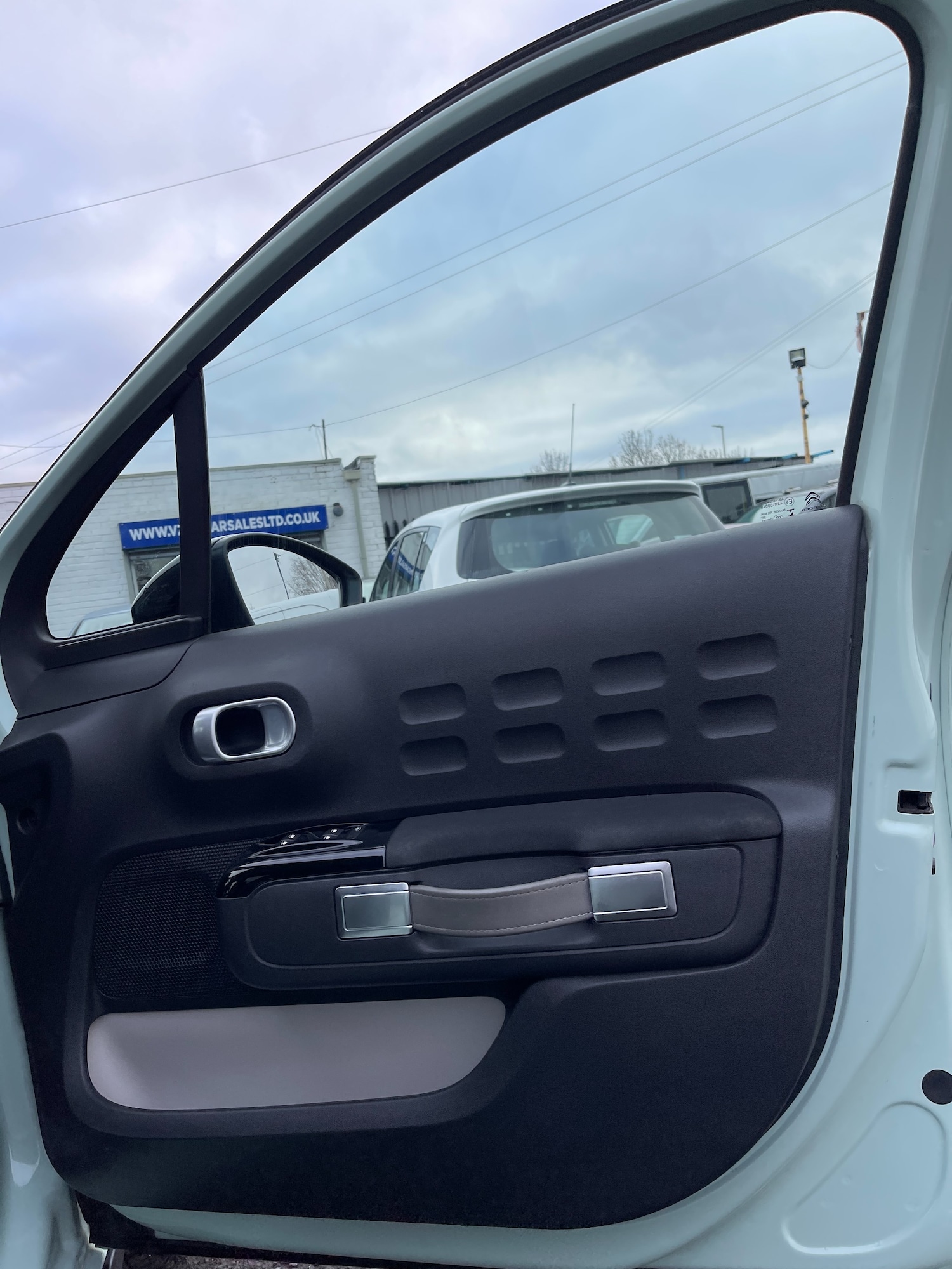 Used Citroen C3 2017 for sale - 76905174: Photo 21