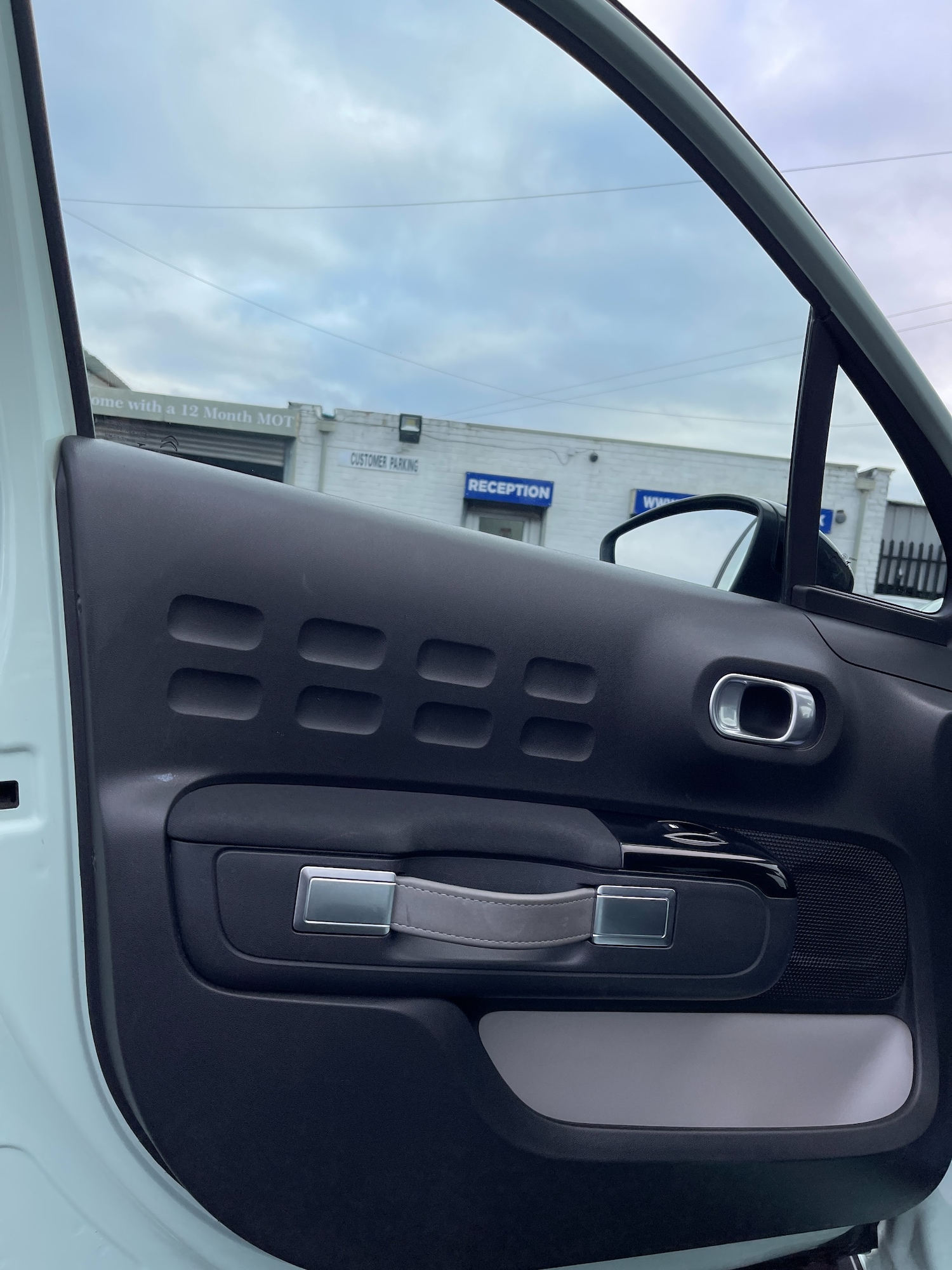 Used Citroen C3 2017 for sale - 76905174: Photo 35