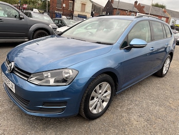 Used Volkswagen Golf 2015 for sale - 76311778: Photo 2