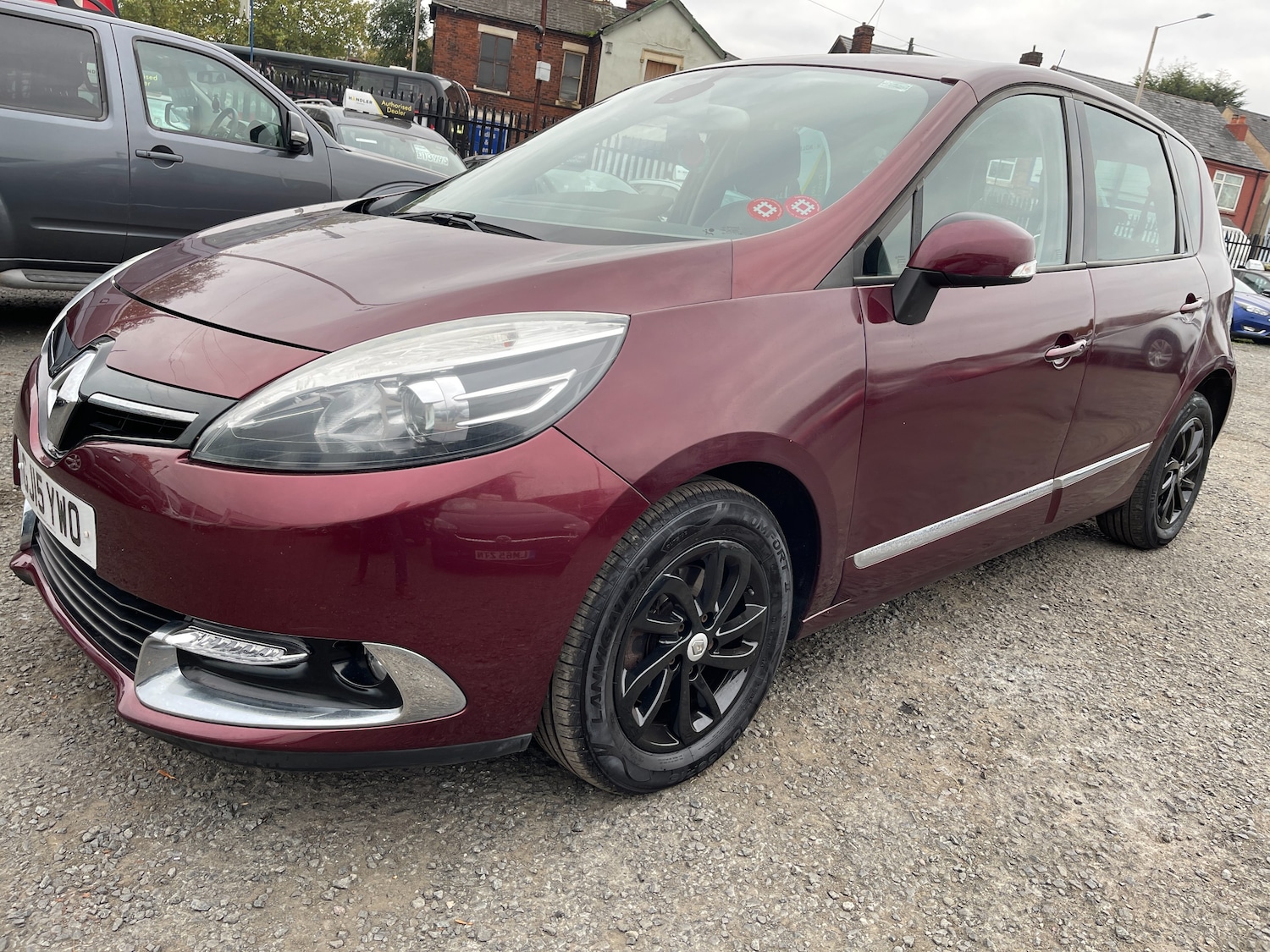Used Renault Scenic 2015 for sale - 76313789: Photo 2