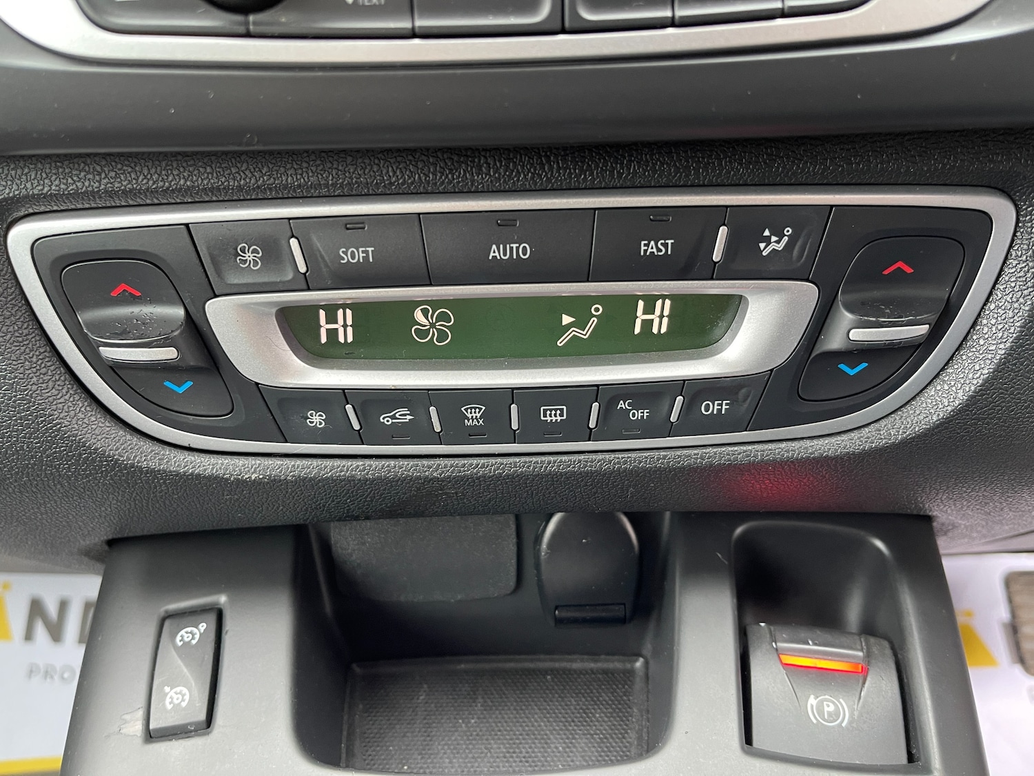 Used Renault Scenic 2015 for sale - 76313789: Photo 25