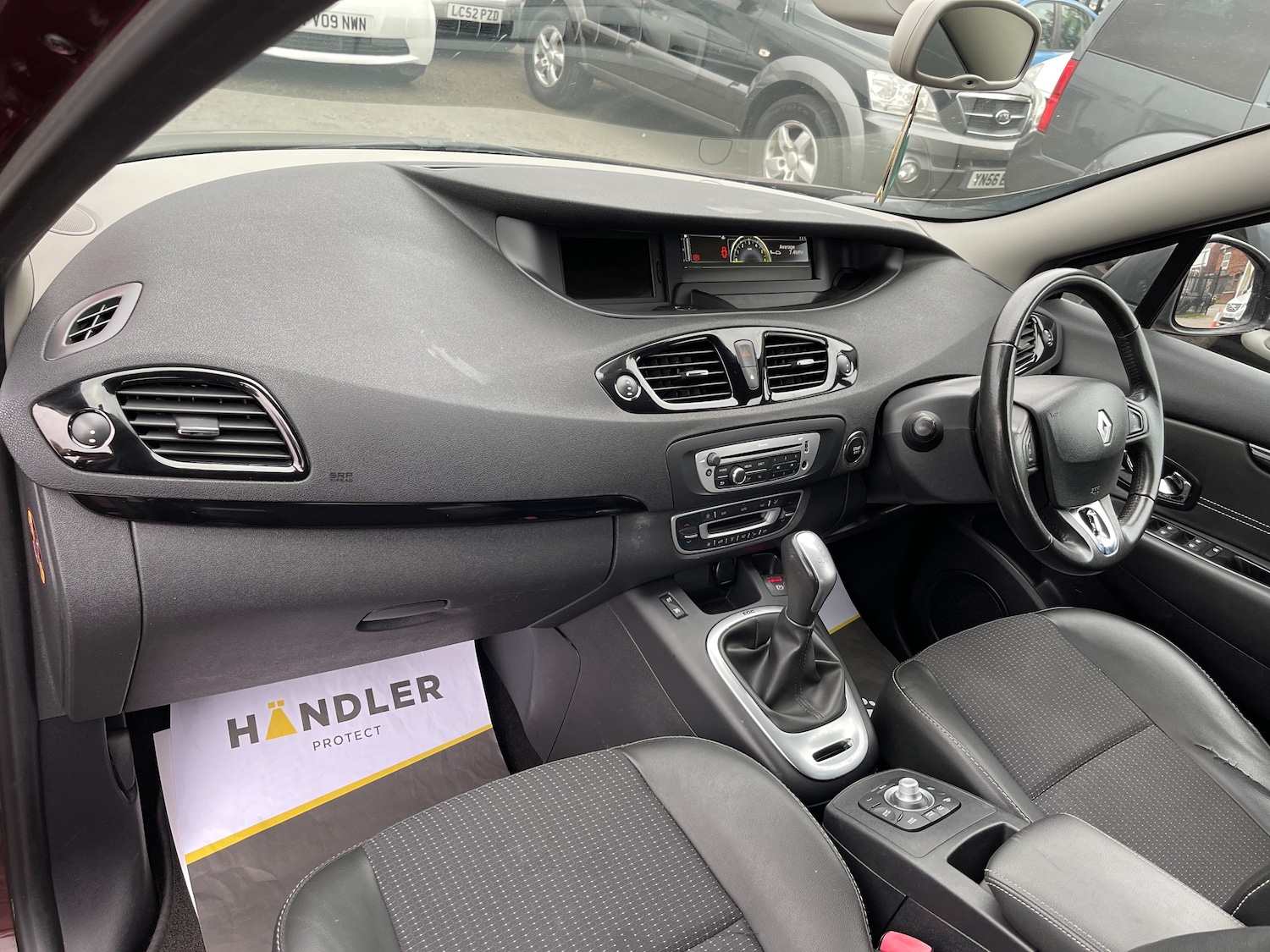 Used Renault Scenic 2015 for sale - 76313789: Photo 31