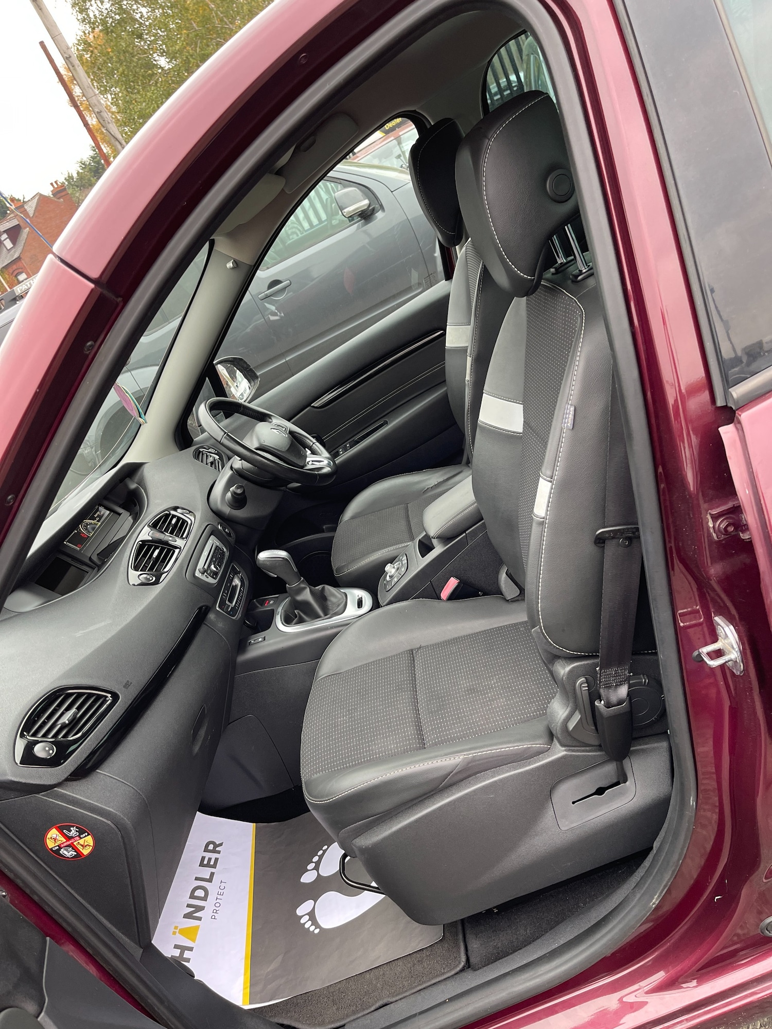 Used Renault Scenic 2015 for sale - 76313789: Photo 32