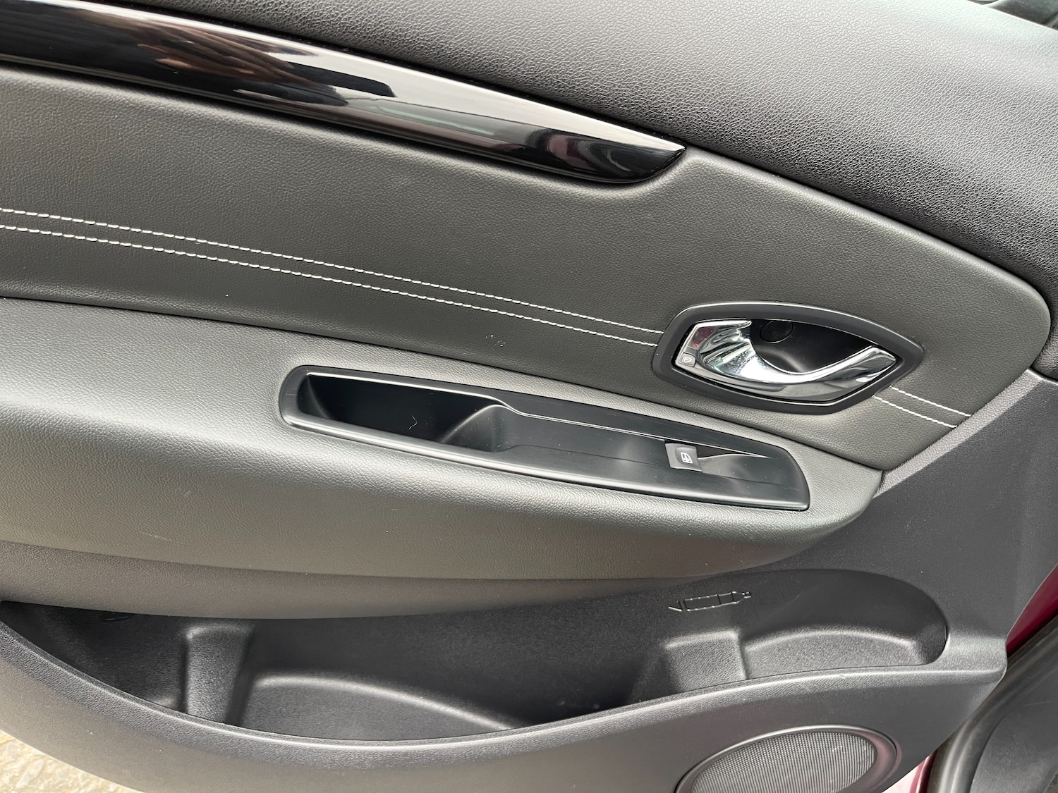 Used Renault Scenic 2015 for sale - 76313789: Photo 33