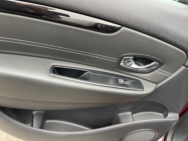 Used Renault Scenic 2015 for sale - 76313789: Photo 33
