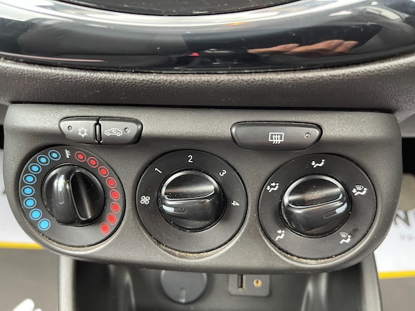 Used Vauxhall Corsa 2015 for sale - 76292866: Photo 29