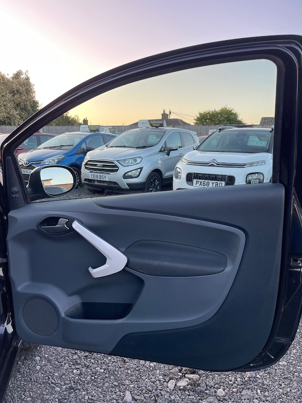 Used Ford Ka 2014 for sale - 75239698: Photo 32