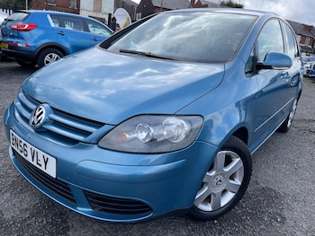 Volkswagen - Golf