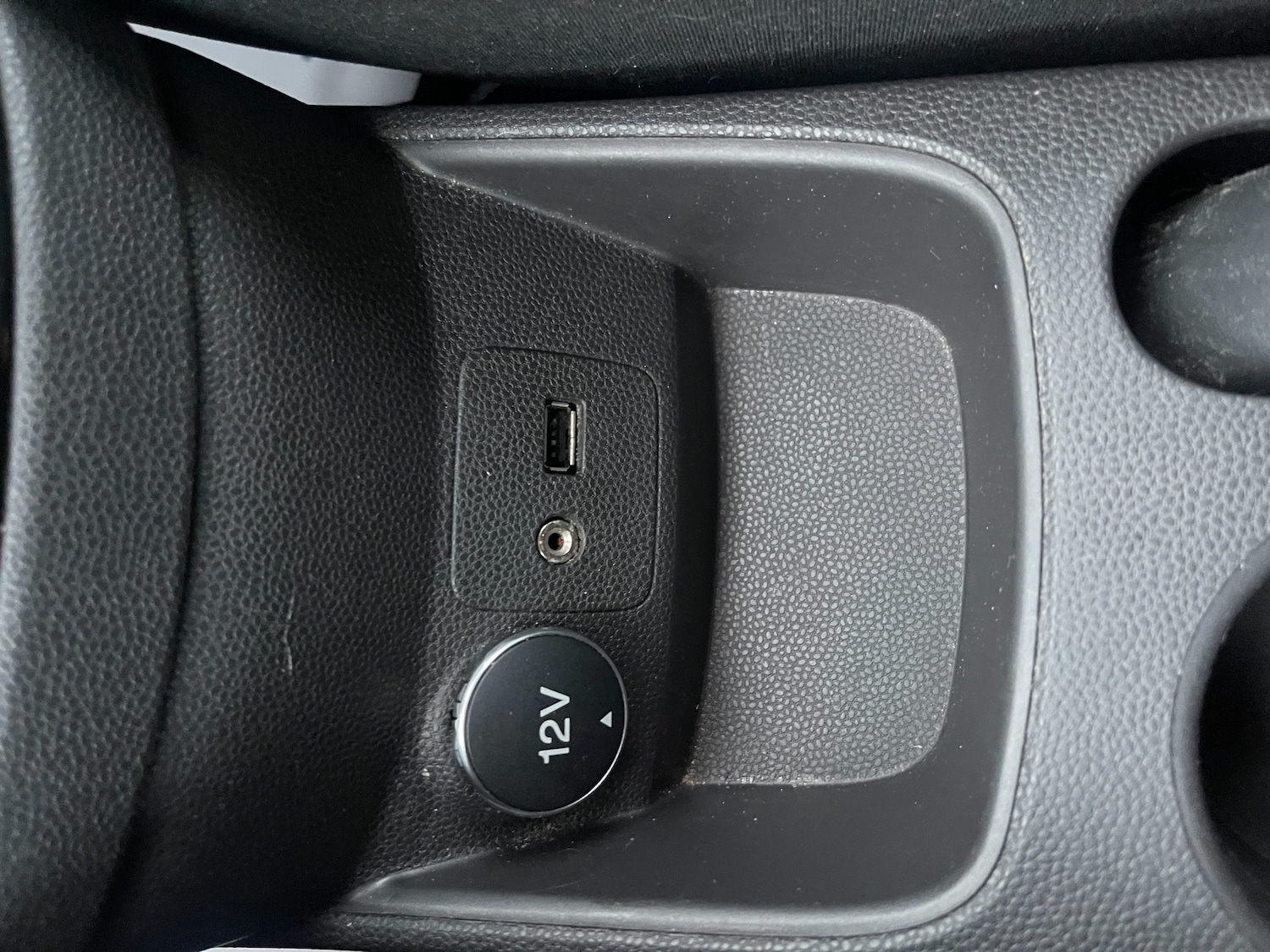 Used Ford Fiesta 2015 for sale - 77327292: Photo 40