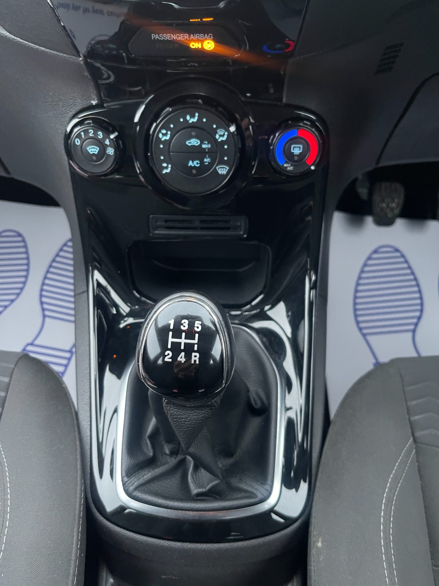 Used Ford Fiesta 2015 for sale - 77327292: Photo 41