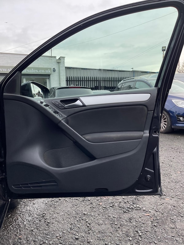 Used Volkswagen Golf 2011 for sale - 74999886: Photo 21
