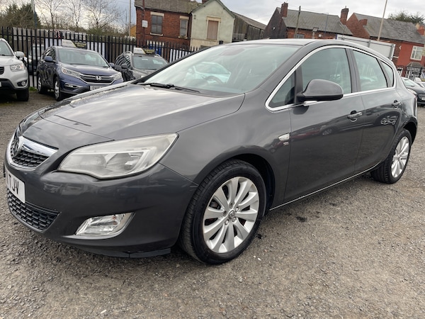 Used Vauxhall Astra 2011 for sale - 74999945: Photo 1