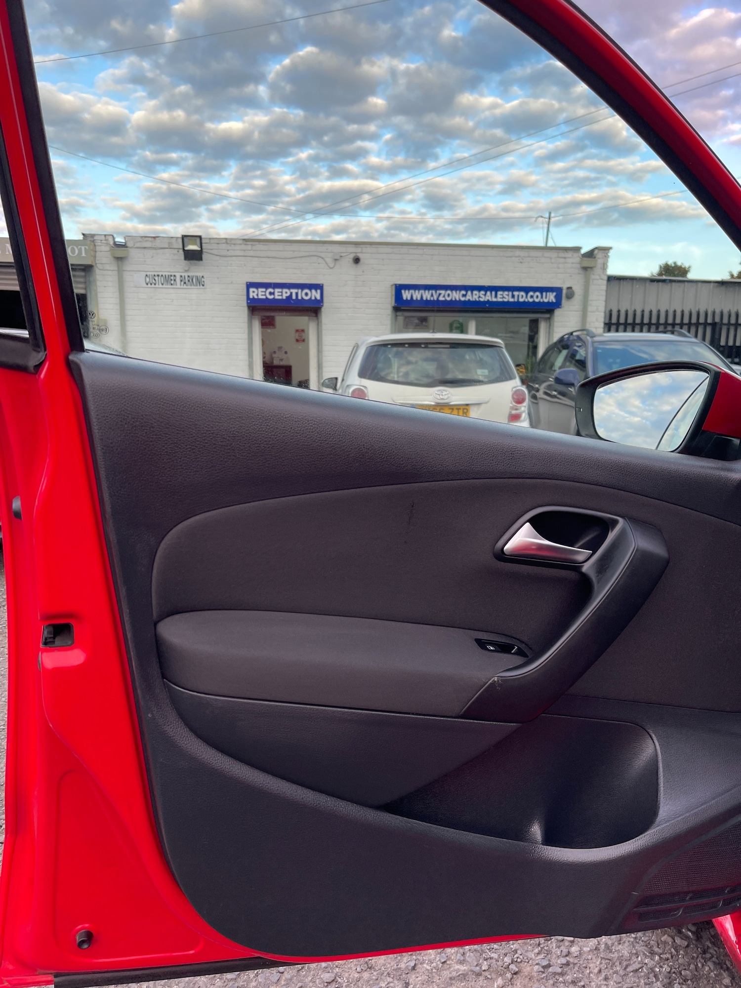 Used Volkswagen Polo 2012 for sale - 76070092: Photo 30