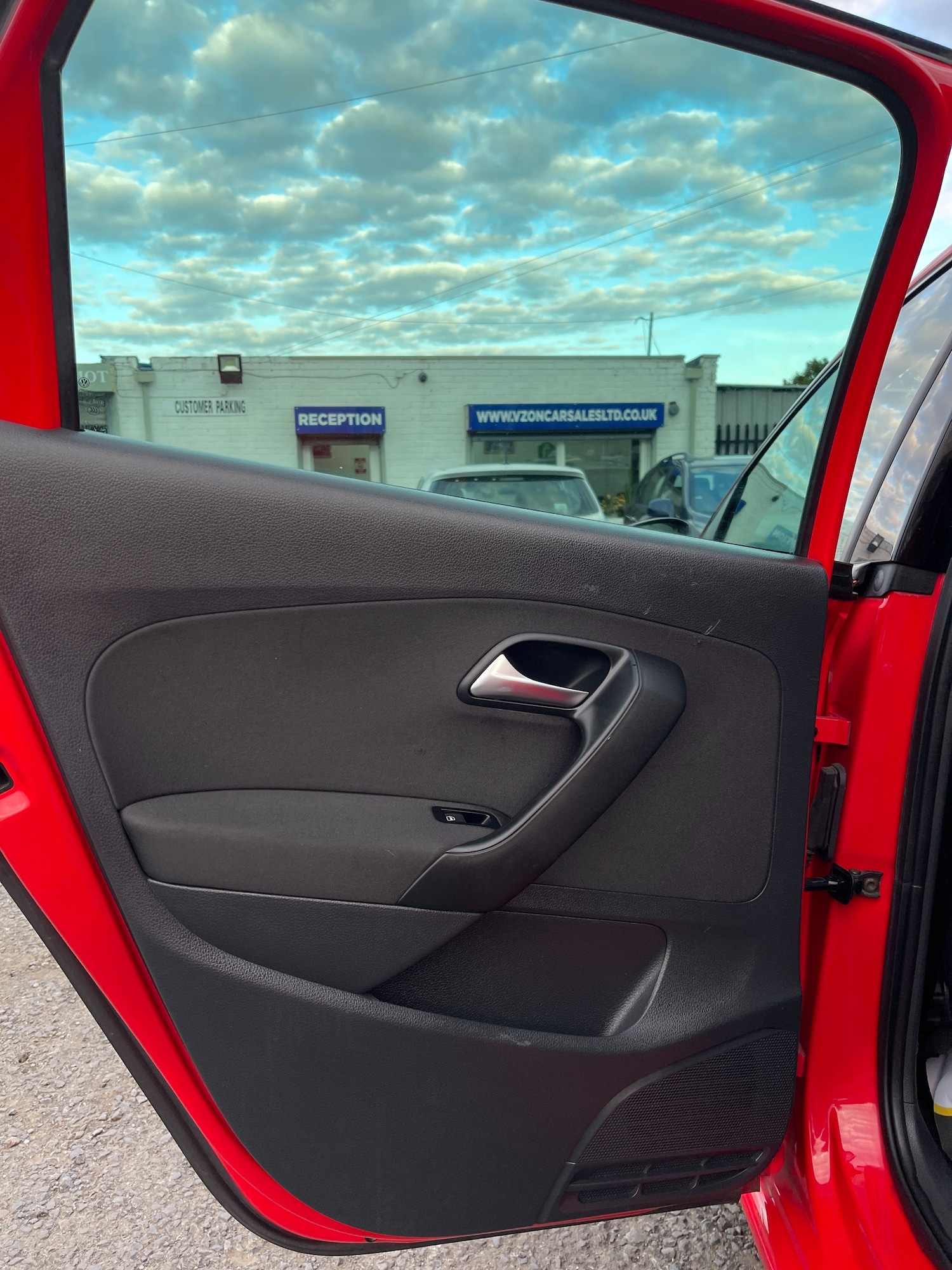 Used Volkswagen Polo 2012 for sale - 76070092: Photo 33