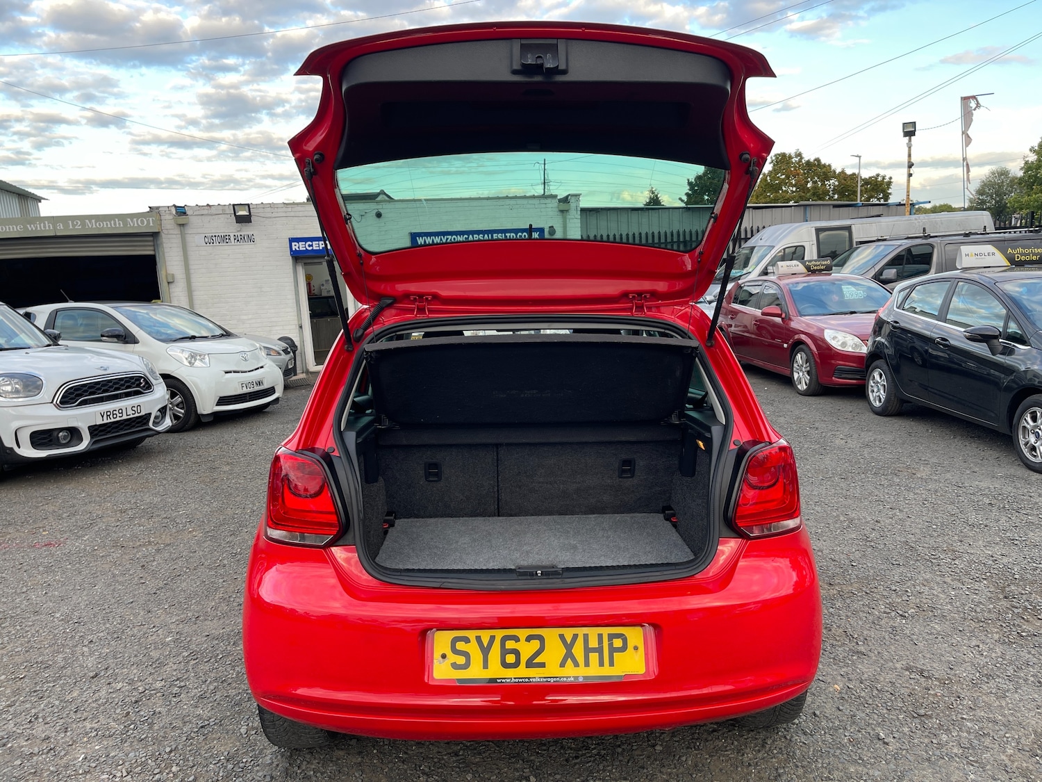 Used Volkswagen Polo 2012 for sale - 76070092: Photo 37