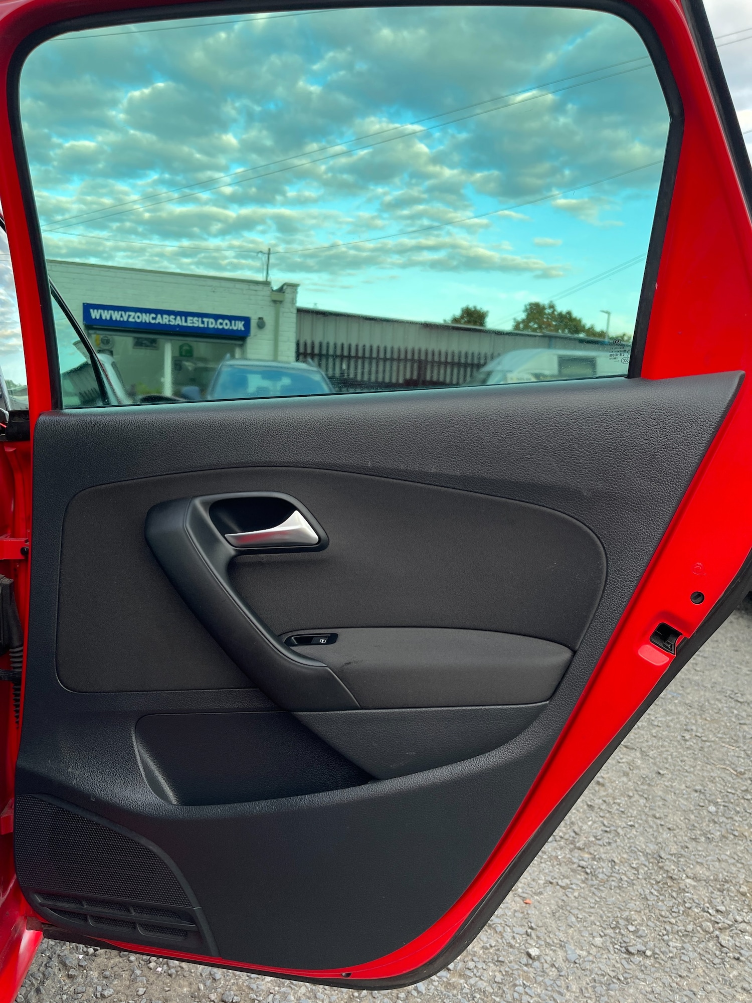 Used Volkswagen Polo 2012 for sale - 76070092: Photo 40