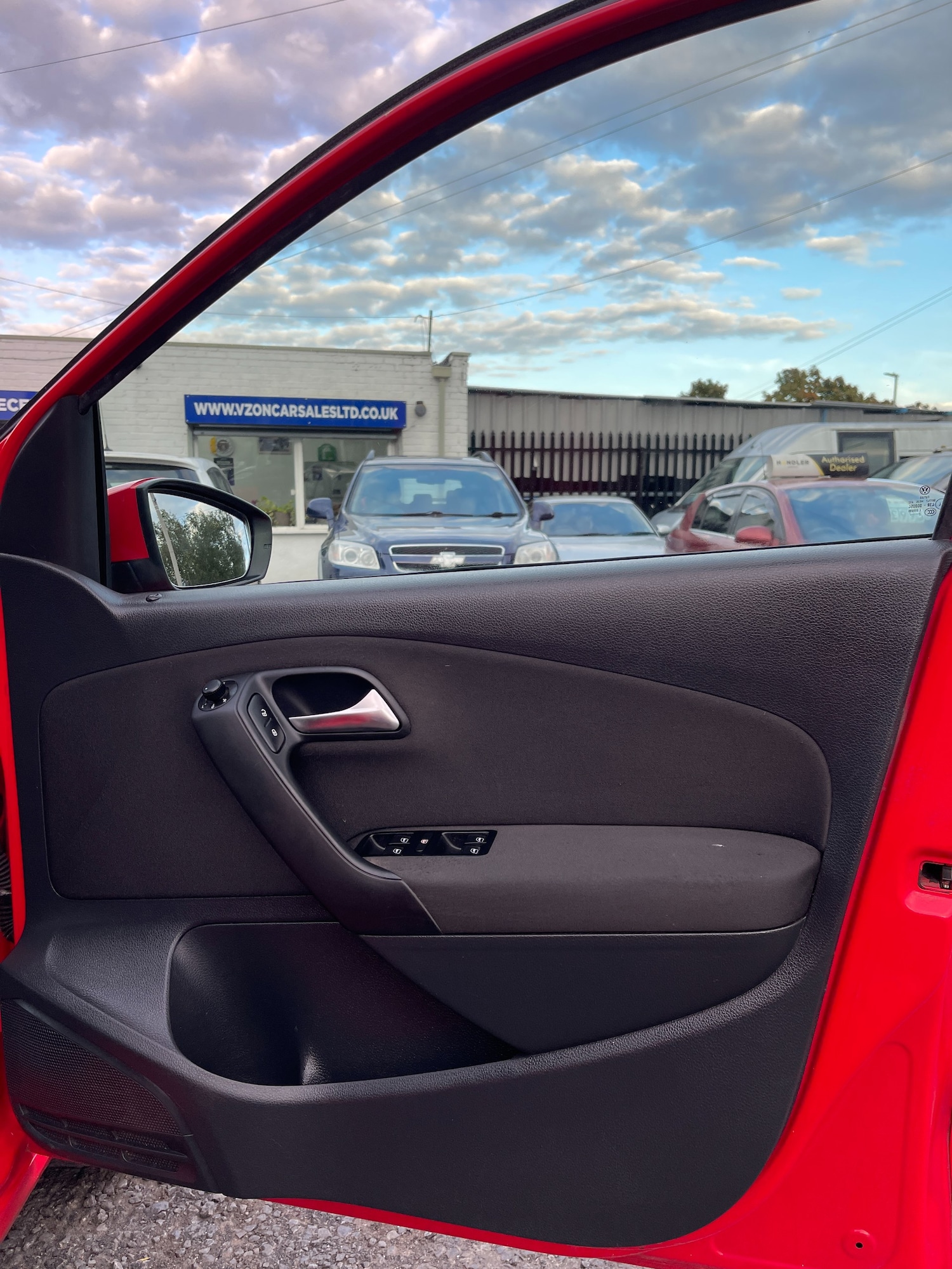 Used Volkswagen Polo 2012 for sale - 76070092: Photo 44