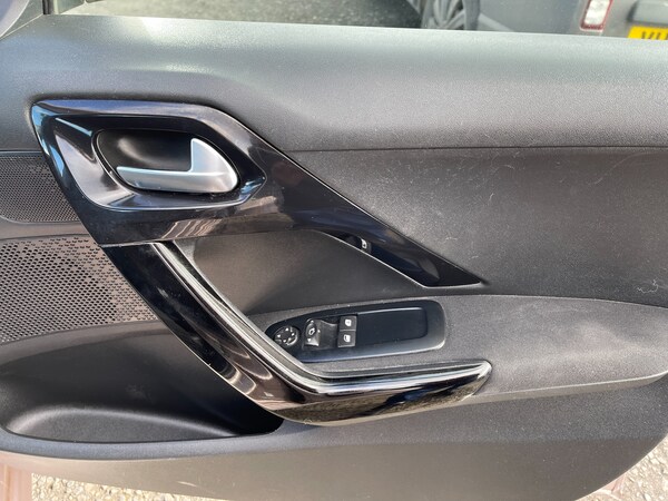 Used Peugeot 208 2014 for sale - 74999898: Photo 18