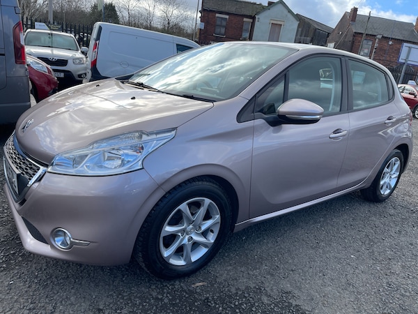 Used Peugeot 208 2014 for sale - 74999898: Photo 1