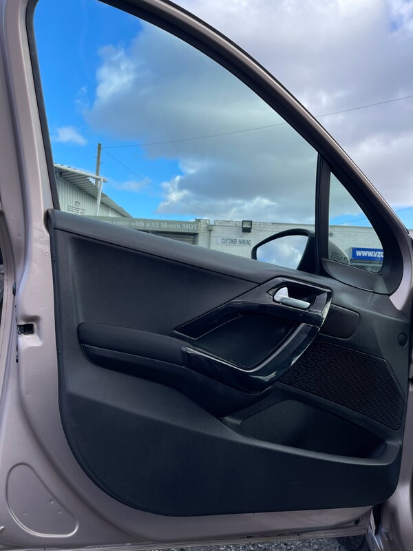 Used Peugeot 208 2014 for sale - 74999898: Photo 28