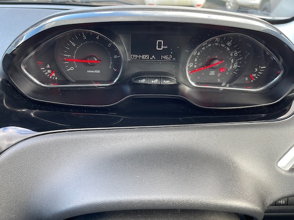 Used Peugeot 208 2014 for sale - 74999898: Photo 39