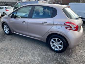 Used Peugeot 208 2014 for sale - 74999898: Photo