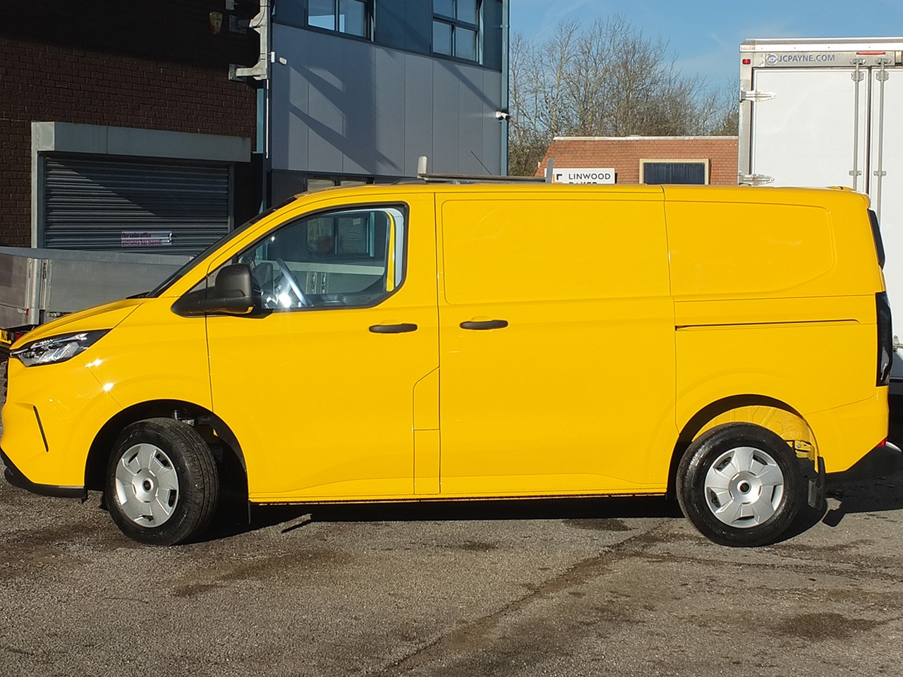 Used Ford Transit Custom 2025 for sale - 76762031: Photo 2