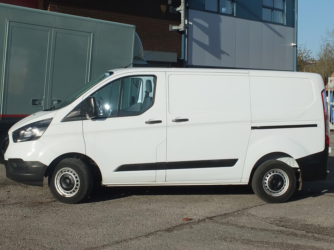 Used Ford Transit Custom 2021 for sale - 76904433: Photo 2