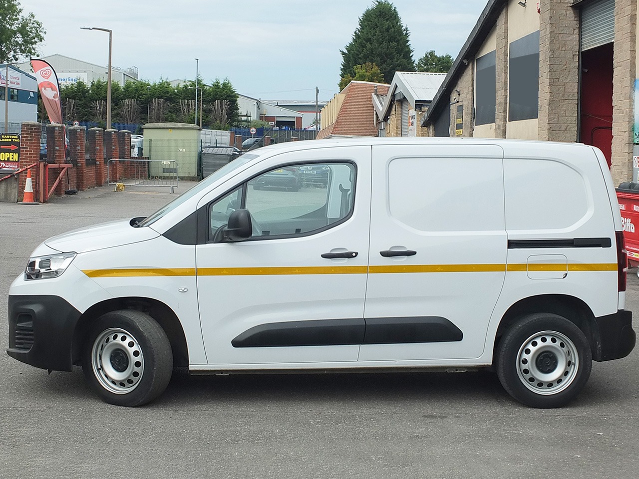 Used Citroen Berlingo 2023 for sale - 75748886: Photo 2
