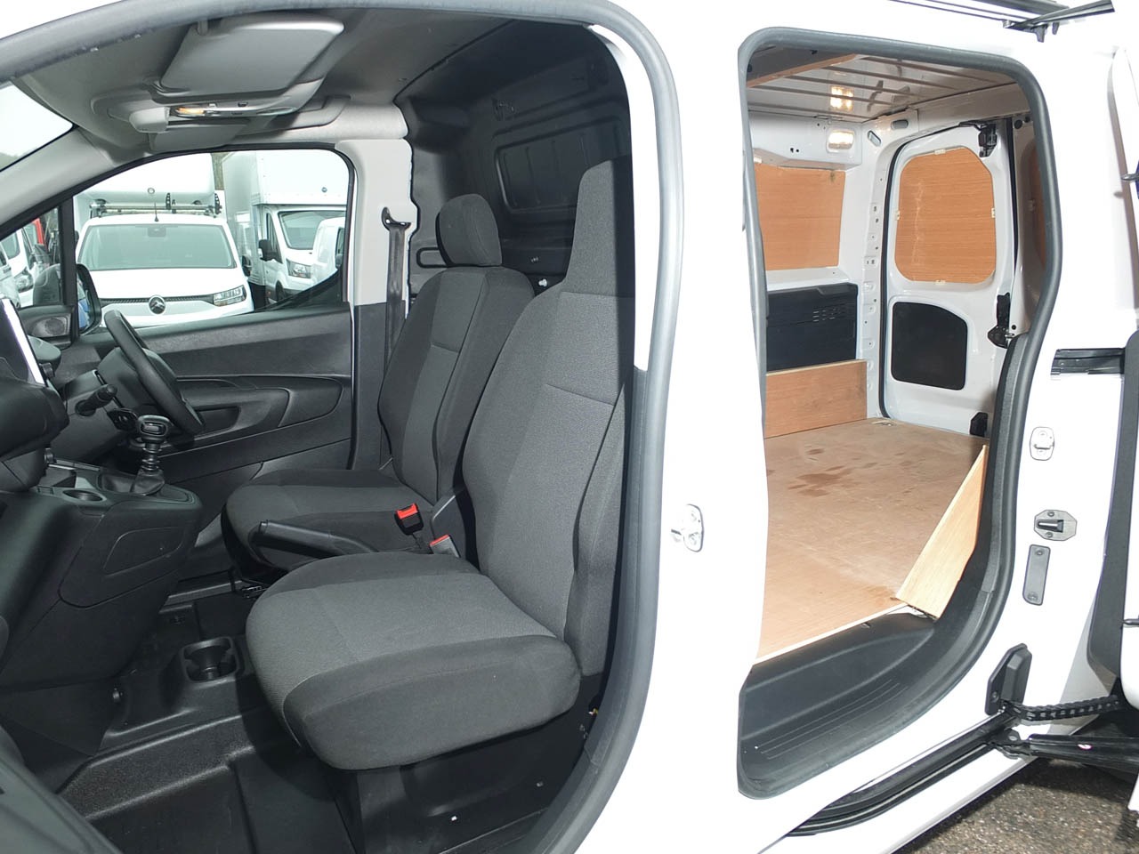 Used Peugeot Partner 2023 for sale - 78064088: Photo 6