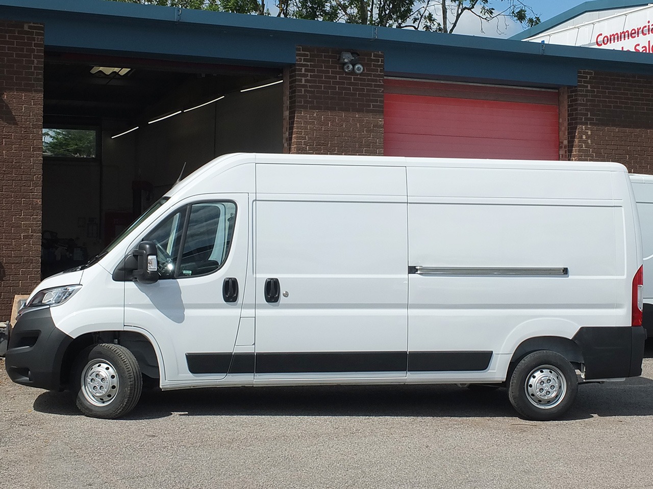 Used Citroen Relay 2024 for sale - 75760355: Photo 2