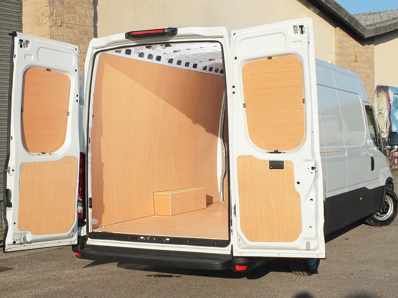 Used Iveco Daily 2024 for sale - 77996945: Photo 17