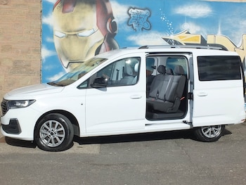 Used Ford Tourneo Connect 2024 for sale - 78236330: Photo