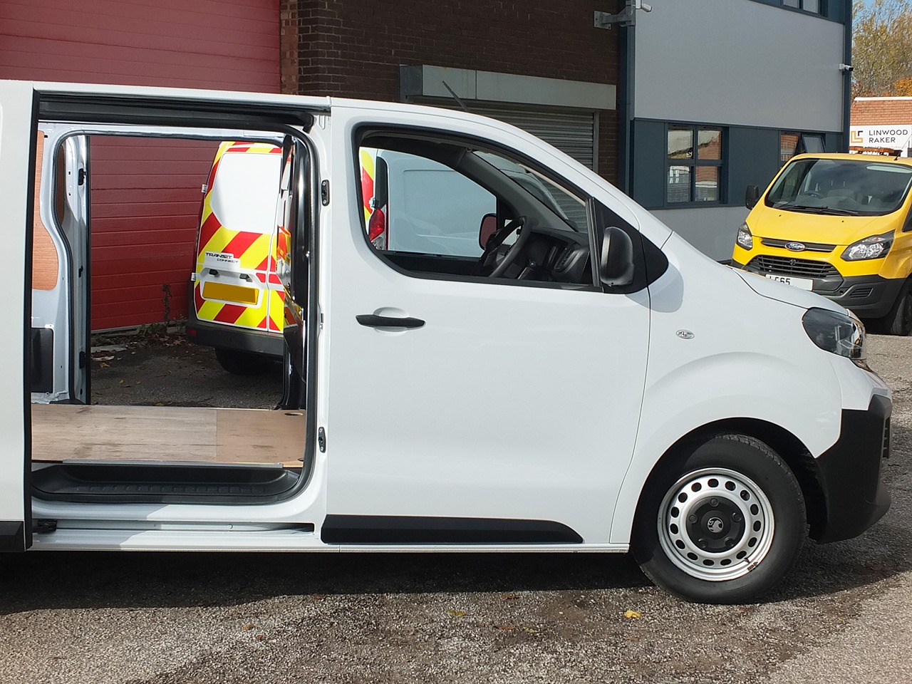 Used Vauxhall Vivaro 2024 for sale - 76765073: Photo 14