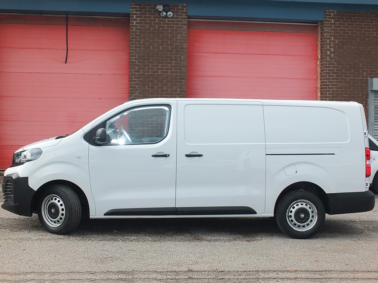 Used Vauxhall Vivaro 2024 for sale - 76765073: Photo 2