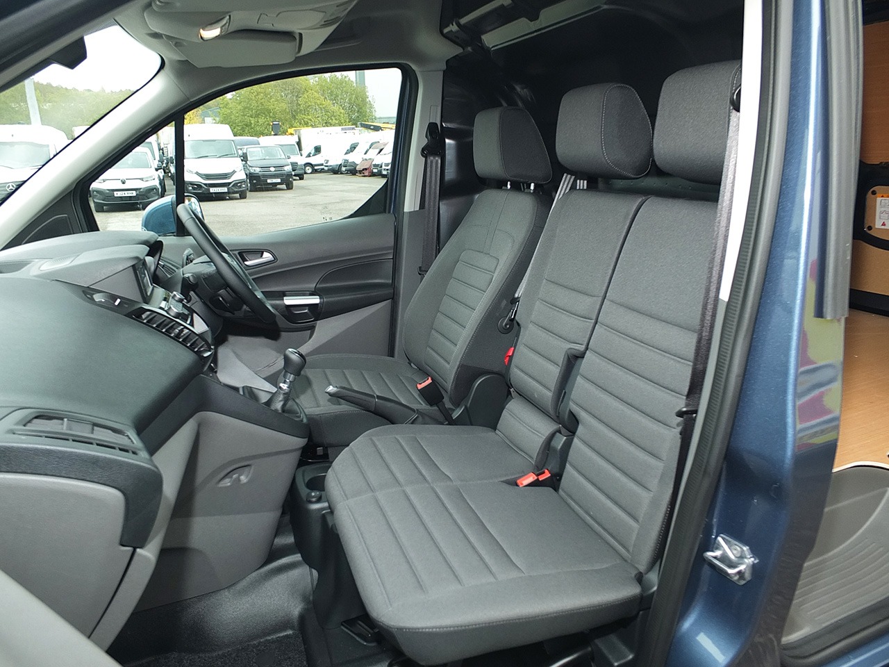 Used Ford Transit Connect 2024 for sale - 76542345: Photo 6