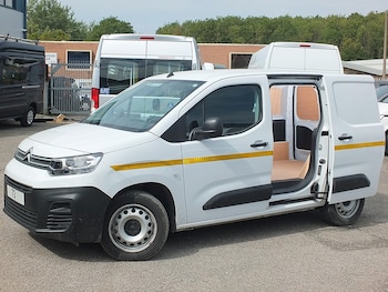 Used Citroen Berlingo 2023 for sale - 75749289: Photo