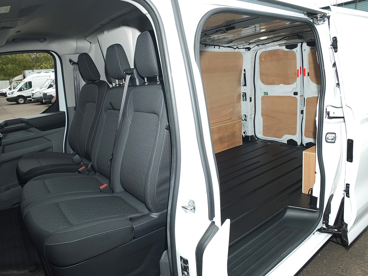 Used Ford Transit Custom 2023 for sale - 76761905: Photo 5