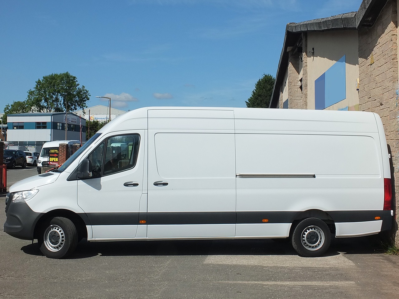 Used Mercedes-Benz Sprinter 2022 for sale - 75331891: Photo 2