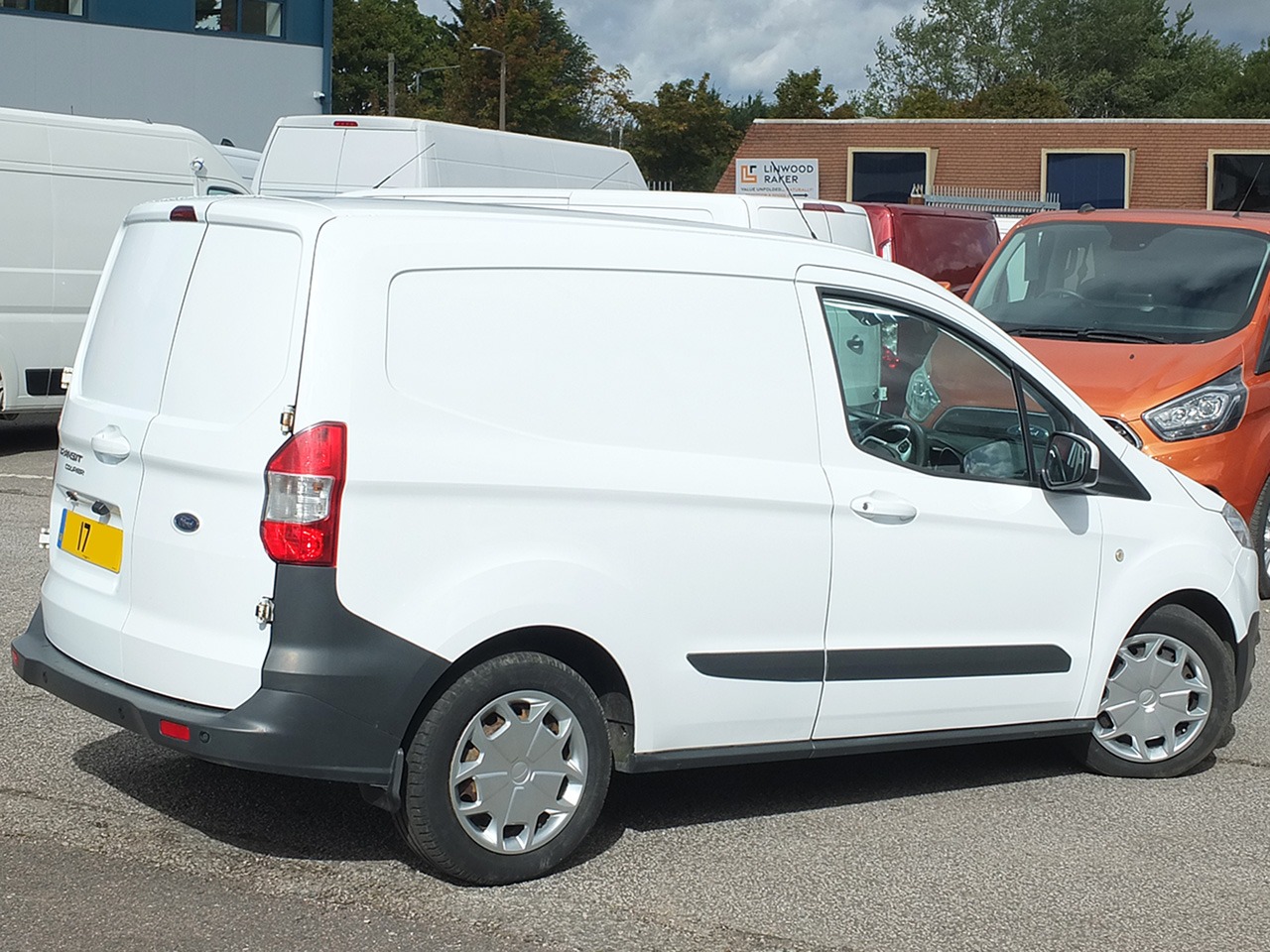Used Ford Transit Courier 2017 for sale - 76075714: Photo 23