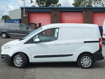 Used Ford Transit Courier 2017 for sale - 76075714: Photo