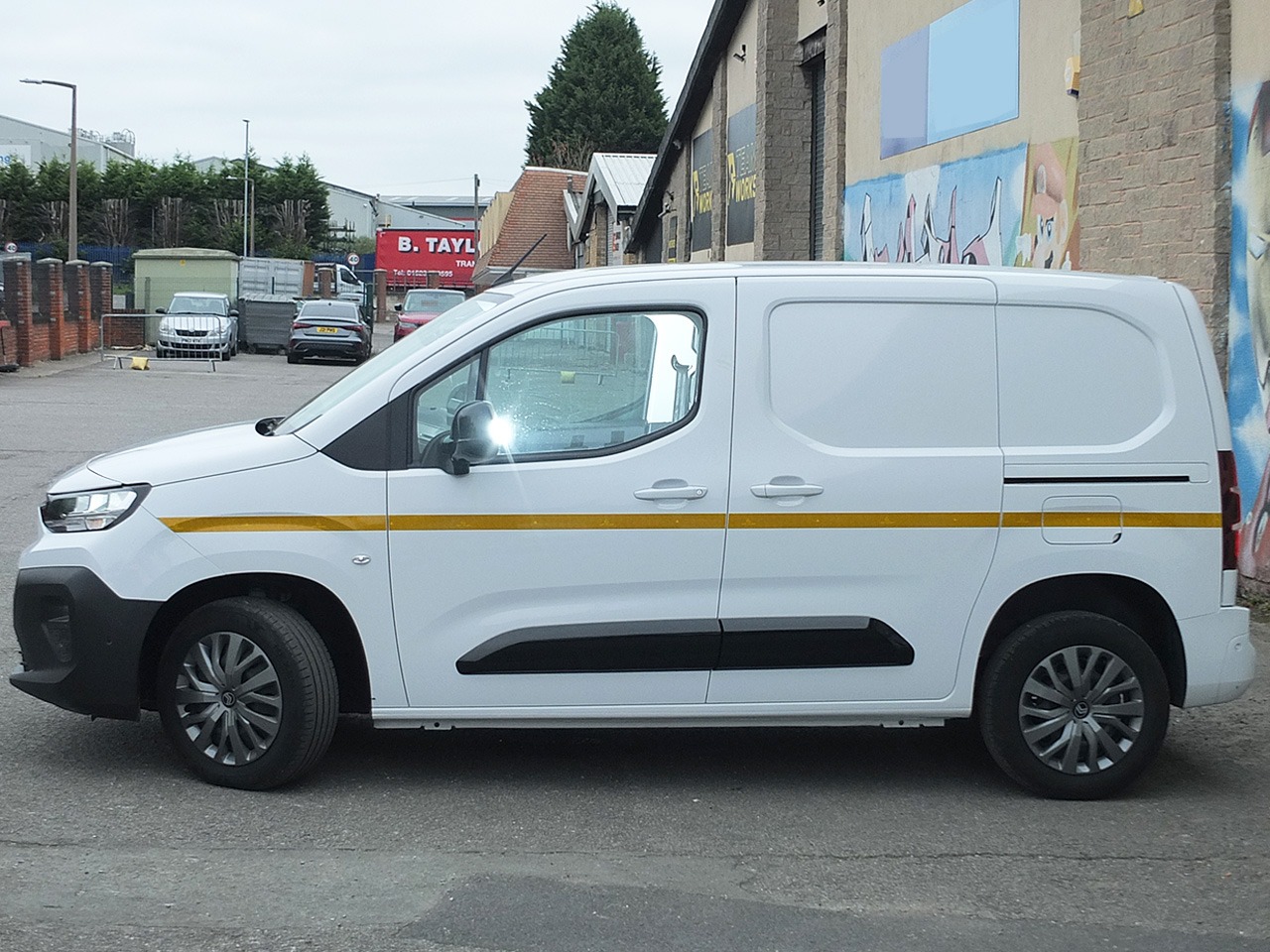 Used Citroen Berlingo 2024 for sale - 76352118: Photo 2