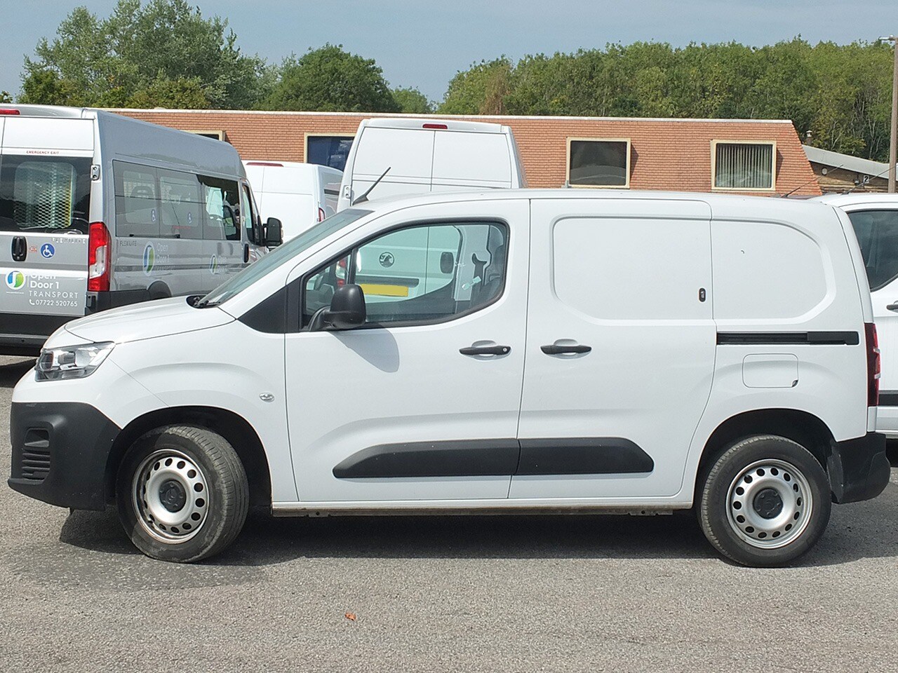 Used Citroen Berlingo 2023 for sale - 75750132: Photo 3