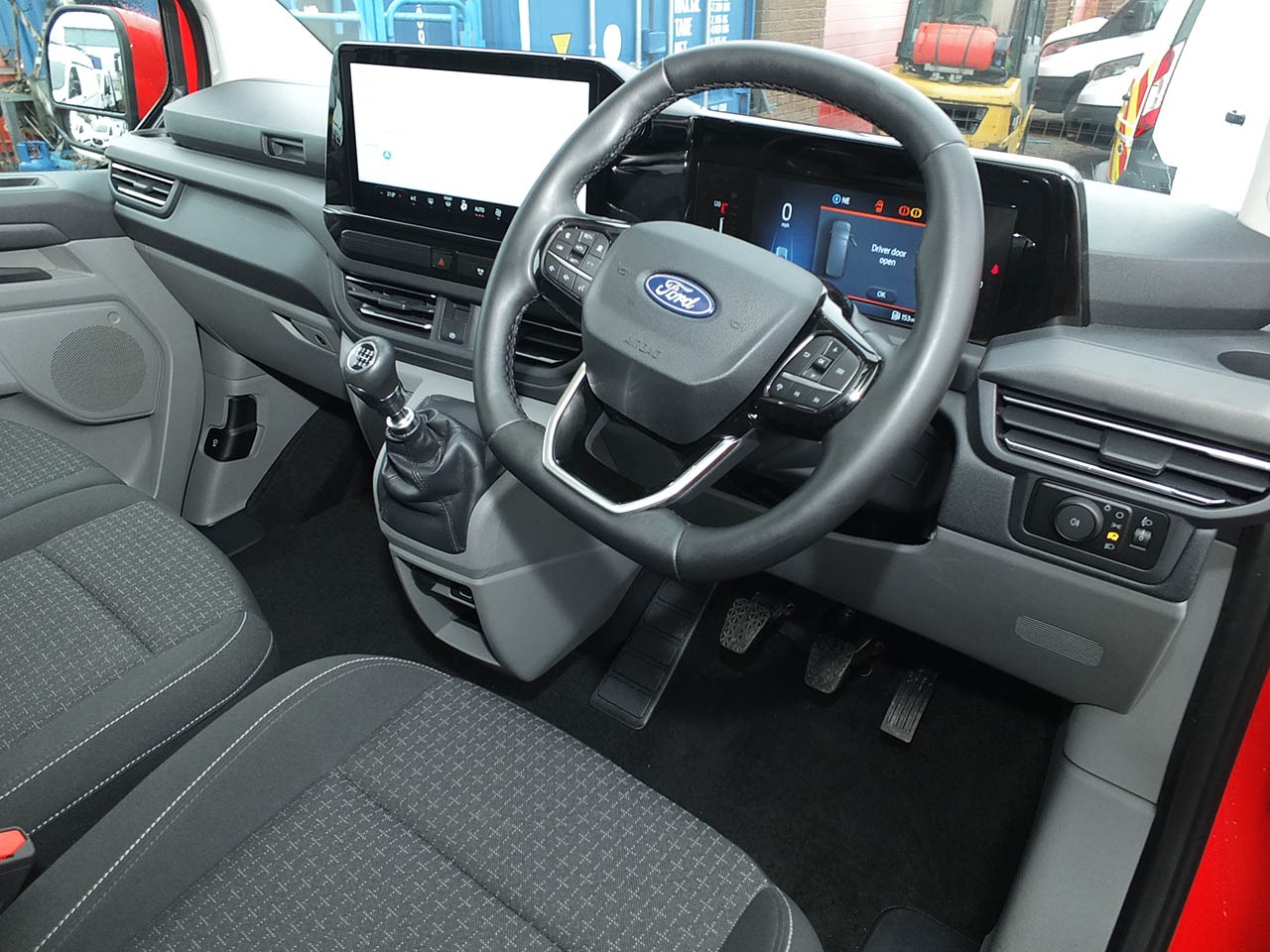 Used Ford Tourneo Custom 2024 for sale - 77653310: Photo 15