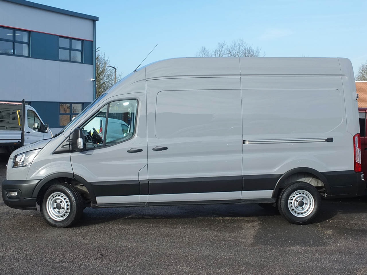 Used Ford Transit 2024 for sale - 77661917: Photo 2