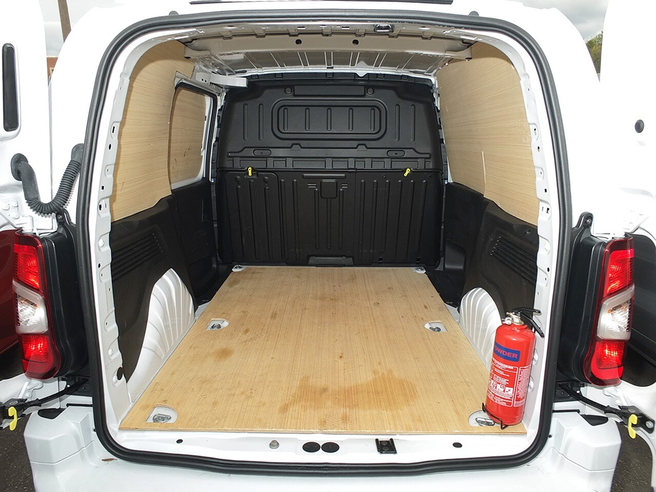 Used Citroen Berlingo 2024 for sale - 75748923: Photo 16