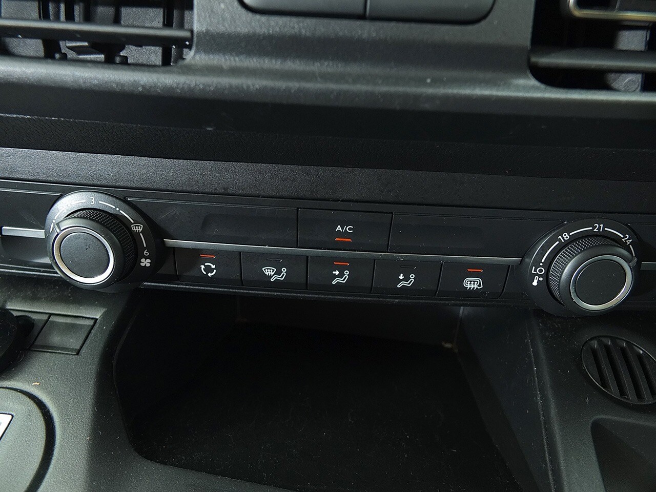 Used Citroen Berlingo 2024 for sale - 75748923: Photo 8